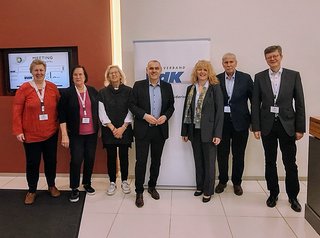 Kolleginnen und Kollegen aus Haupt- und Ehrenamt, Oberfranken beim VdK-Forum zum Thema: Kliniklandschaft der Zukunft in München. 
