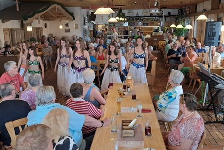 Bunter Nachmittag -----