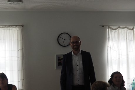 Unser Bürgermeister Dr. Daniel Holmer beim Grußwort Unser Bürgermeister Dr. Daniel Holmer beim Grußwort