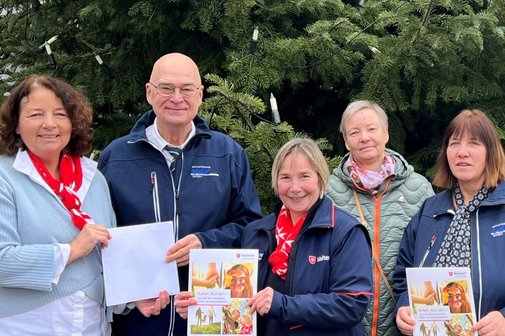 v. li. n. re. Schirmherrin Ruth M&uuml;ller, Vorsitzender Horst Gottschild, stellv. Stadtbeauftragte Corinna Kuhnt, Beisitzerin Dagmar von der Heiden, stellv. Vorsitzende/Kassiererin Kerstin Seinige