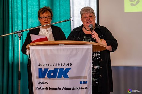 Frau Hillebrand und Frau Domin