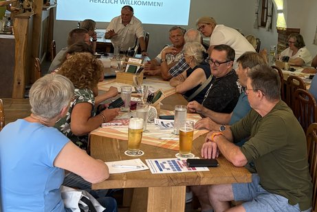 Gespräche mit VdK Mitglieder durch Thallinger Arnold und Franziska Huber