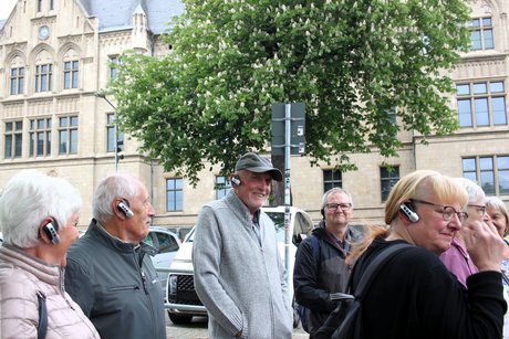 Einige Teilnehmer bei der Stadtf&uuml;hrung