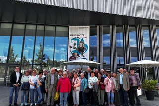 Teilnehmer vor dem Haus der Bayerischen Geschichte