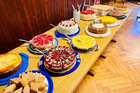 Das reichhaltige Kuchenbuffet