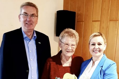 Die langjährige Vorsitzende Doris Hohberger wurde zur Ehrenvorsitzenden ernannt JHV 15.03.2025