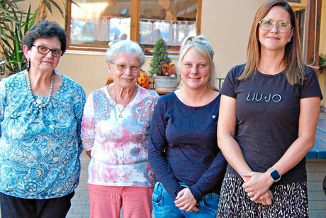 Beim VdK-Nachmittag: Ortsvorsitzende Angela Gmeinwieser (von links), 2. Ortsvorsitzende Rosemarie Breindl, Schriftführerin Magdalena Wittmann und Wohnberaterin Franziska Geiß.