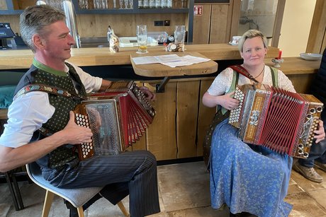 Die "Heubodenmusi" spielte mit der Ziach