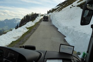 Schnee am Rande der Panoramastraße