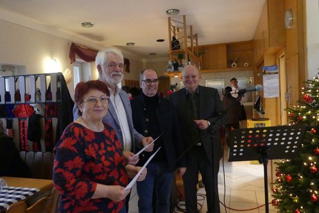 Ehrung von Rosi Thaller und Josef Herrle f&uuml;r 10 Jahre ehramtliche Mitarbeit