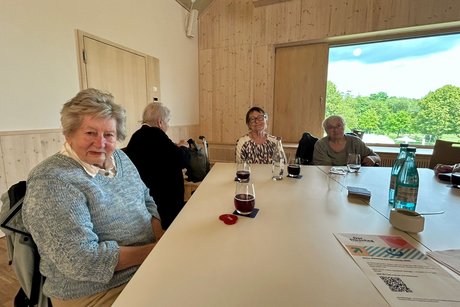 Bild zeigt einige Besucher zum Aktonstag zum Ehrentag 2026