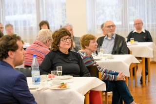 Fokus auf die Vorsitzende Christine Limbacher