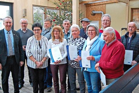 Weihnachtsfeier mit Ehrungen beim OV-Viechtach