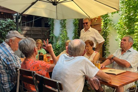 Abschluß im Hof der Gaststätte Zum Tannenbaum