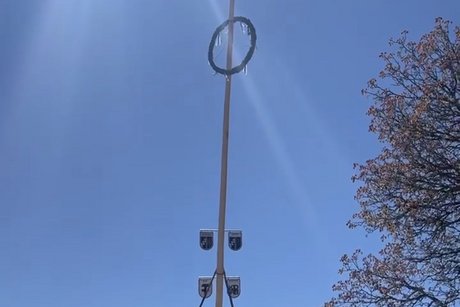 Der MaiBaum steht