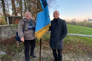 Auf dem Bild sieht man Eindrücke von Gedenkfeier am Hohen Kreuz