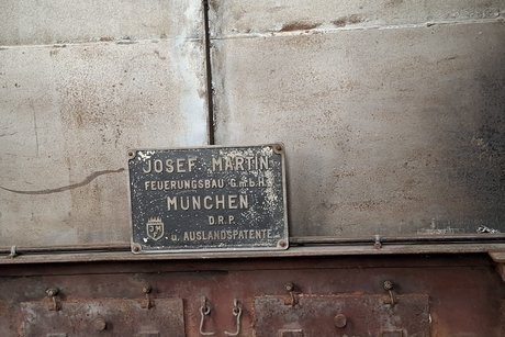 Kennzeichnung der Herstellerfirma des Kessels