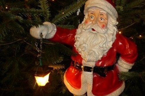 Weihnachtsmann mit Laterne