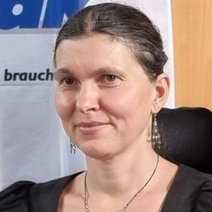 Abgebildet ist die Beisitzerin Heidi Spörl