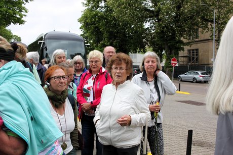 Einige Teilnehmer bei der Stadtf&uuml;hrung