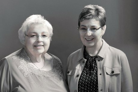 Die kommissarische Ortsvorsitzende Gudrun Eisenberger und die Leiterin der Kreisgesch&auml;ftsstelle Andrea Estner