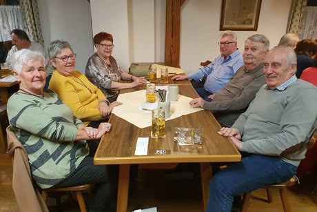 In fr&ouml;hlicher Erwartung auf die Karpfen