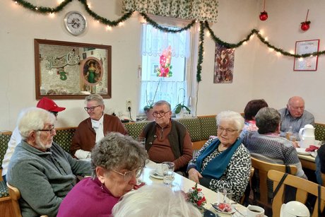 Kontakte pflegen Personen bei der Kontaktpflege.