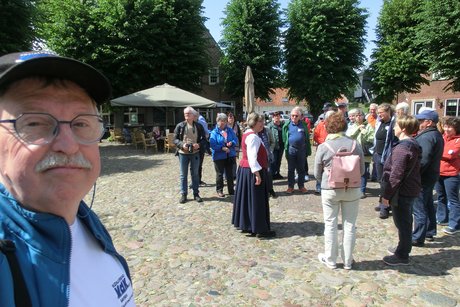 VdK Mitglieder bei einer Führung in der Festungsstadt Bourtange in den Niederlanden.