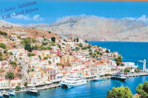 Inseldorf auf Rhodos mit kleinen Hafen am Meer