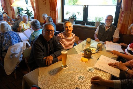 Abendeinkehr beim Brauerei-Gasthof Dinkel in Stublang
