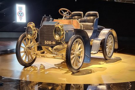 Tagesfahrt nach Schwäbisch Gmünd und Stuttgart AP