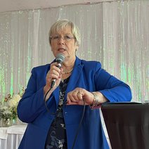 Christine Frenzel am Pult