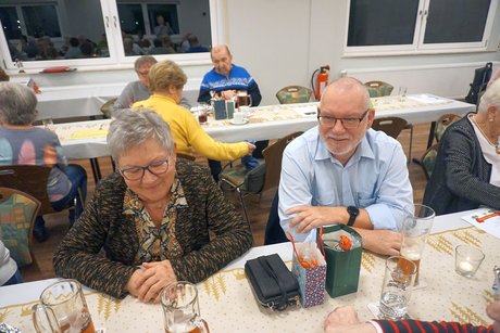 Teilnehmer bei der vorweihnachtlichen Adventsfeier am 24.11.2024
