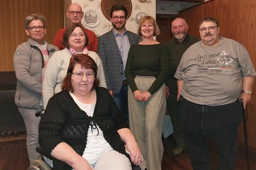Bild von links: Barbara Dittmann, Ramona Muth, Kornelia Kissel, Heiko Ballmann, B&uuml;rgermeister Robin Haseler, Gabriele Eck, Wolfgang Eichler, Clemens Straub