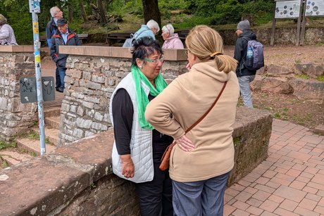 Unsere örtliche Reiseleiterin, die liebe Brigitte Unsere örtliche Reiseleiterin, die liebe Brigitte