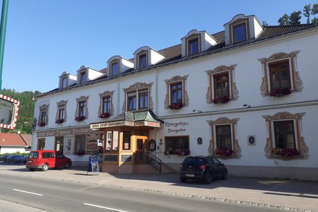 Abgebildet ist unser Hotel - das Hotel Post