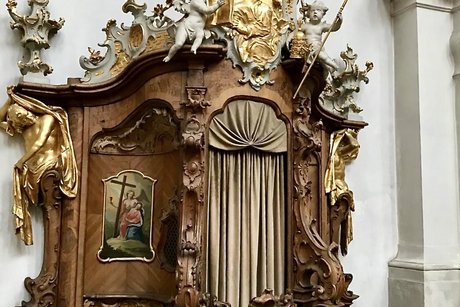Bild von einem Beichtstuhl in der Basilika von Kloster Ettal