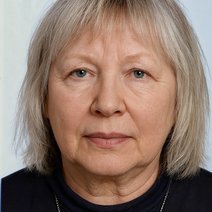 Emma Wiederhut, Beisitzerin