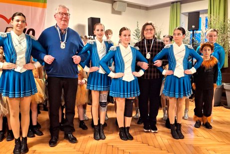 Faschingsorden f&uuml;r Ingrid Pre&szlig; und Otto Manhart