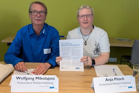 Vorsitzender Wolfgang Mikolajetz und Ani Pitsch Vorsitzender Wolfgang Mikolajetz und Ani Pitsch