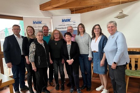 Neue Vorstandschaft (v. links): Dietmar Helm, Petra Leibinger, Marga Kern, Joachim Fulde, Silvia Cesal, Karin Vigas, Peter Koch, Claudia Braisz, Elke Helm und Martha Hui