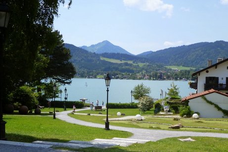 sch&ouml;ne Wege direkt am See entlang