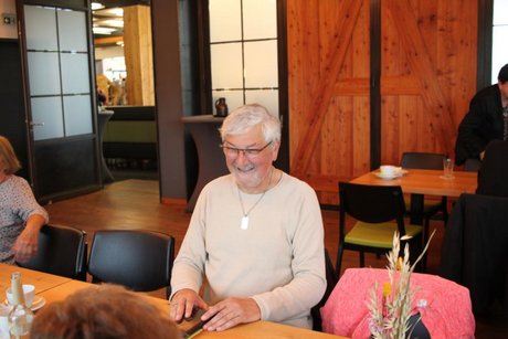 Teilnehmer beim Kaffeenachmittag