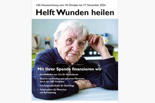 Das Plakat ist das Bildmotiv für die diesjährige Spendenaktion "Helft Wunden heilen". Darauf ist das Bild einer Seniorin und die Termine für die Aktion.