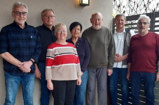 v.l. Werner Ring, Manfred Jung, Ina Linz, Britta Pantano, Gerd Funke, Andreas Knödl und Roland Völklein