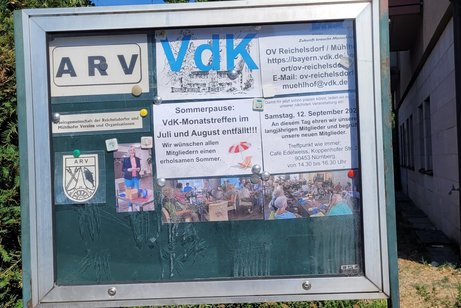 Schaukasten für Juli und August Schaukasten und Bilder des letzten Monatstreffen