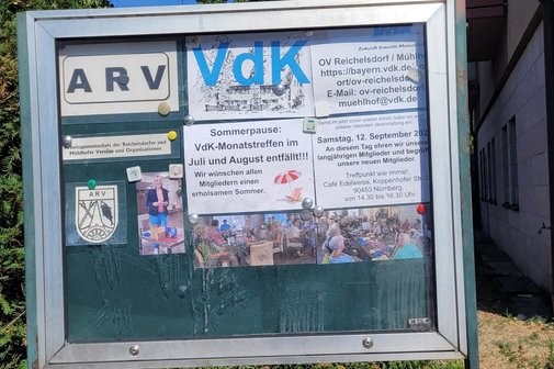 Schaukasten und Bilder des letzten Monatstreffen