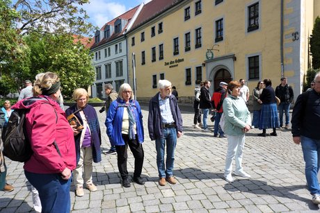 Einige Teilnehmer bei der Stadtf&uuml;hrung