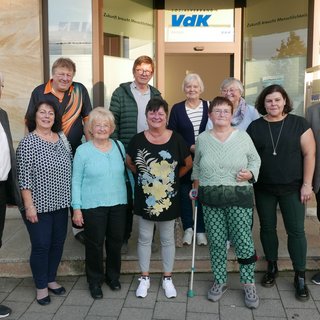 v.li. Karl-Heinz Bauer (Kreisvorsitzender), Elisabeth Platzöder (Beisitzerin), Harald Pabst (Beisitzer), Adelheid Will (Frauenvertreterin), Peter Schimmel (Beisitzer), Claudia Pabst (Vorsitzende), Irmgard Suft (Frauenvertreterin), Petra Suft (Schriftführerin), Elfriede Korn-Körner (stv. Vorsitzende), Bianca Miske (Kreisgeschäftsführerin) und Hans-Jürgen Kaiser (Schriftführer KV).