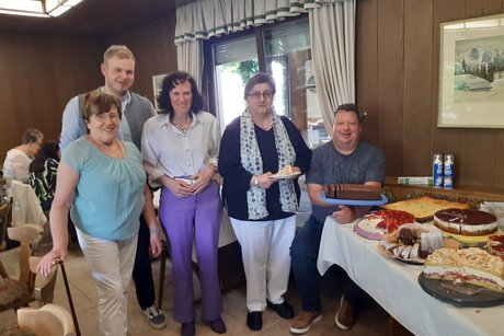 Auf dem Foto von links nach rechts Tobias Zellner, Frieda Meisenberger, Patrizia Weidenspointner, Renate Braumiller, Stefan Lehner